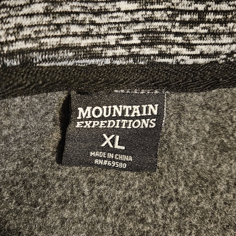 Men's pullover - Picture 2 of 2